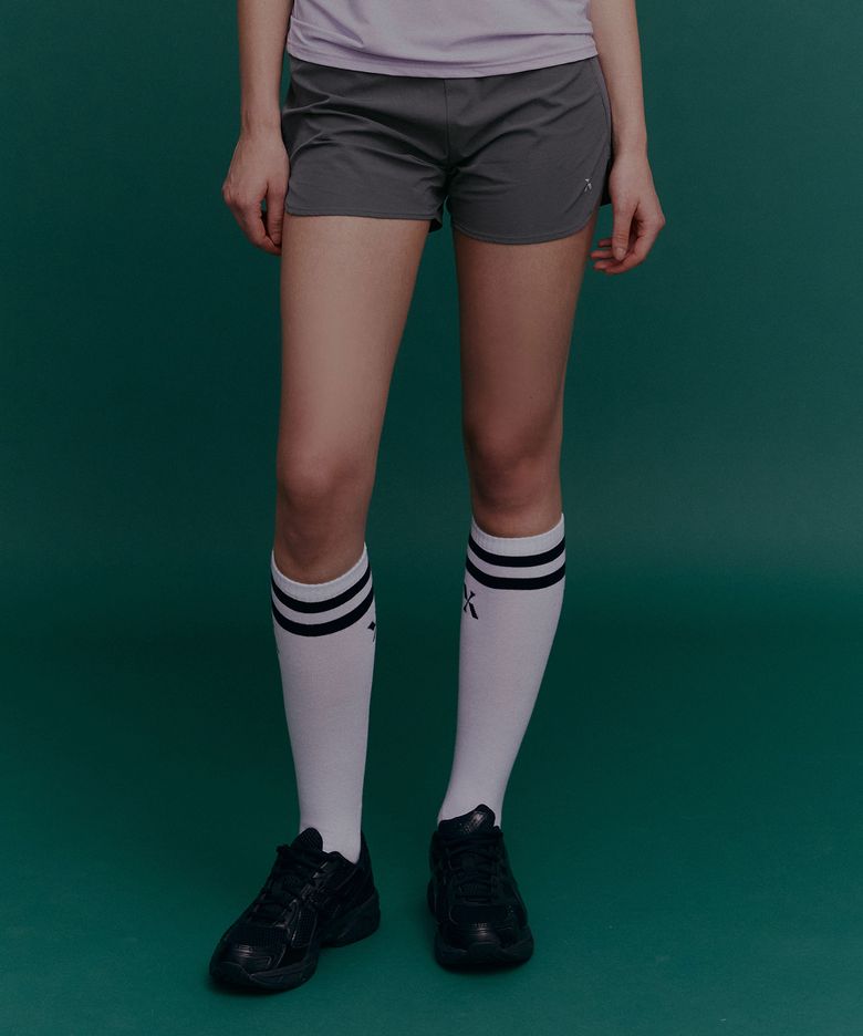 에어로 윈드베일 러너 쇼츠 딥그레이