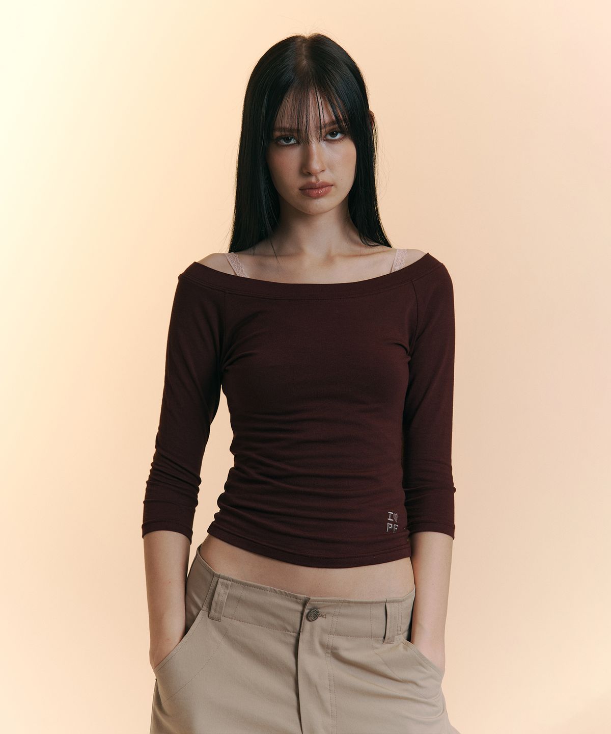 플리즈노팔로우(PLEASENOFOLLOW) Zed Off-Shoulder Long Sleeve Top (Wine)