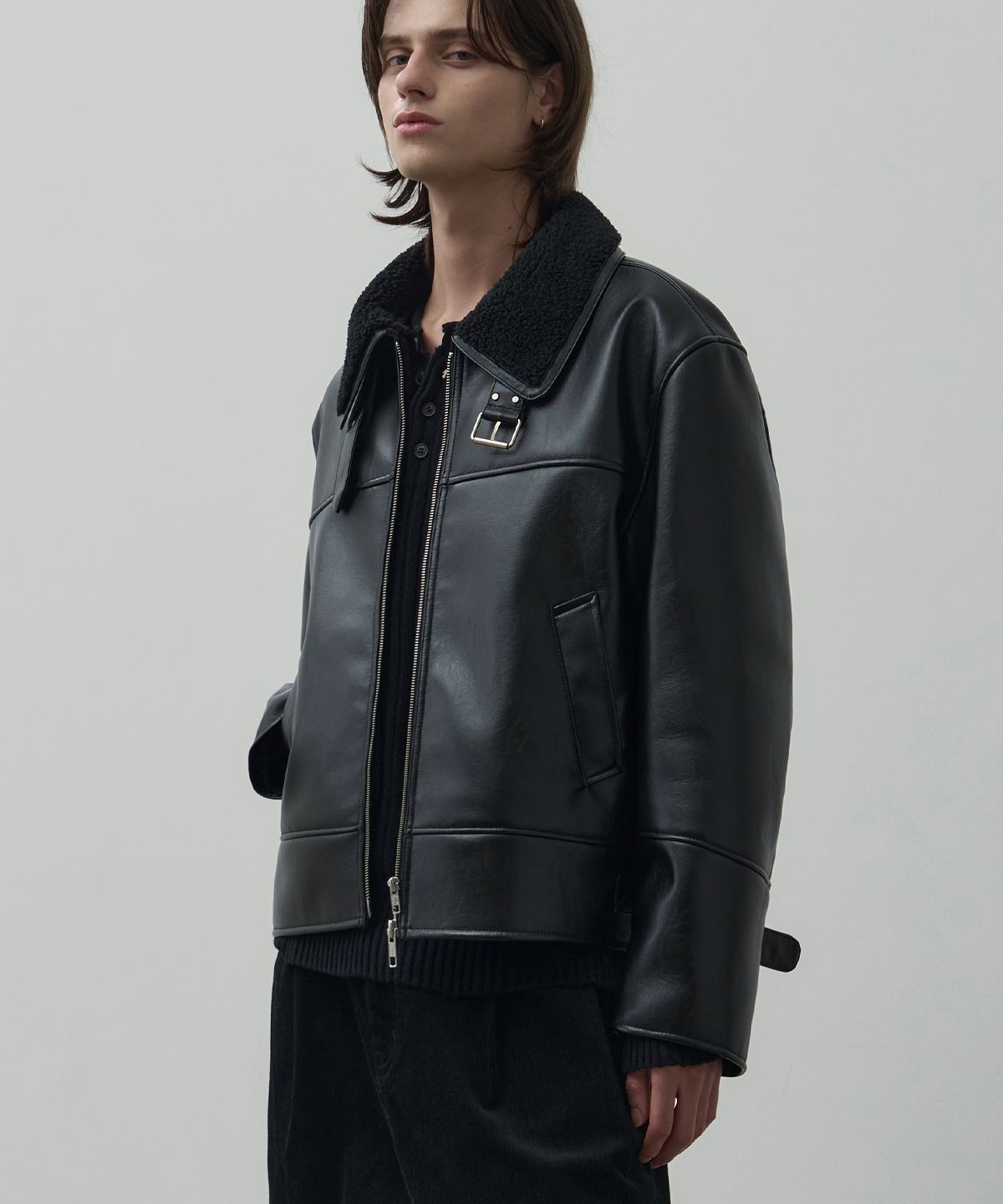 MUSINSA公式 | ALYSS コンツアーシアリングレザークロップムートン