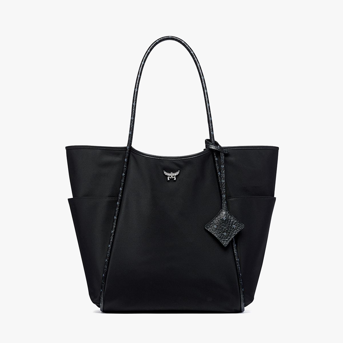 엠씨엠(MCM) Aren ECONYL®과 가죽 마마 쇼퍼 MWPFATA01BK