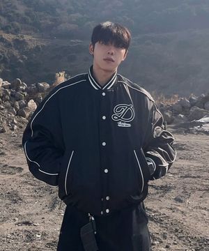 Varsity Padded Bomber Jacket (BLACK)