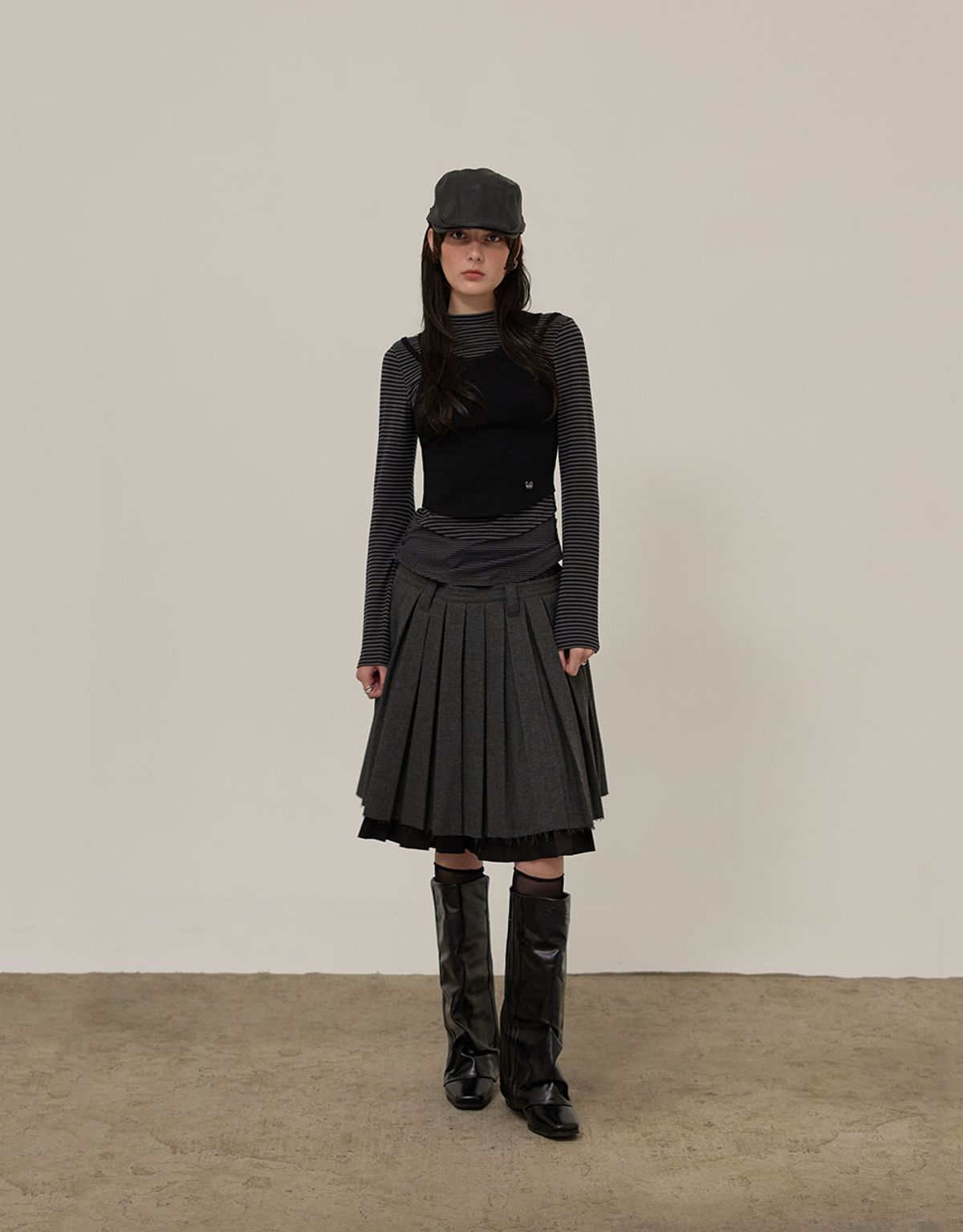 엠엠더블유(MMW) [MMW] MIDI PLEATS SKIRT (GREY)