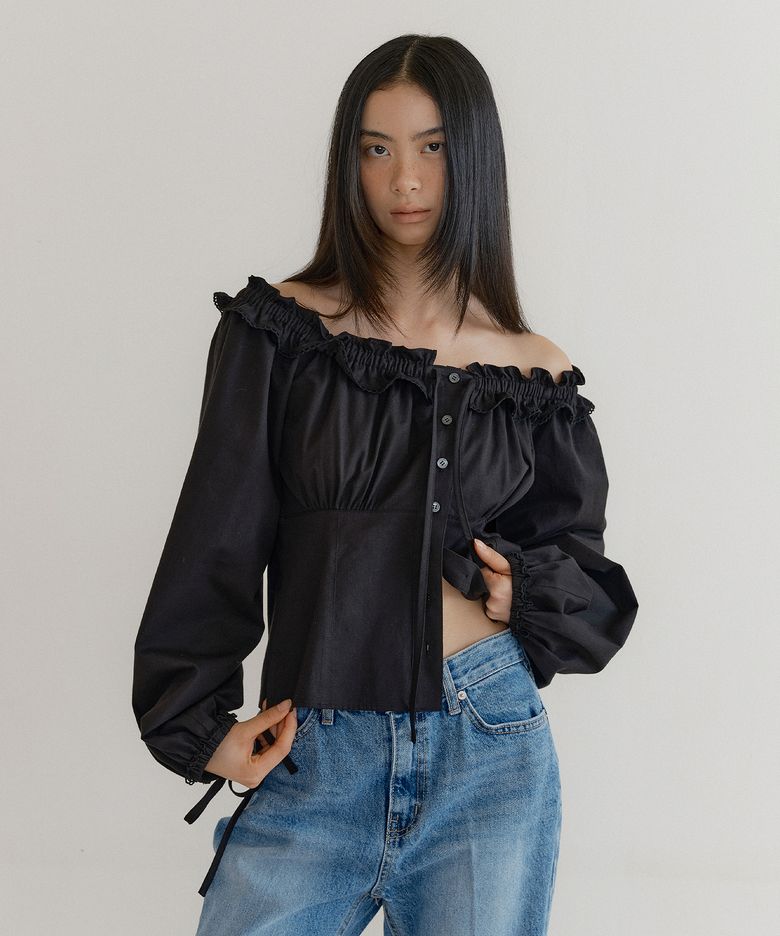 Benjamin Frill Lace Blouse (black)