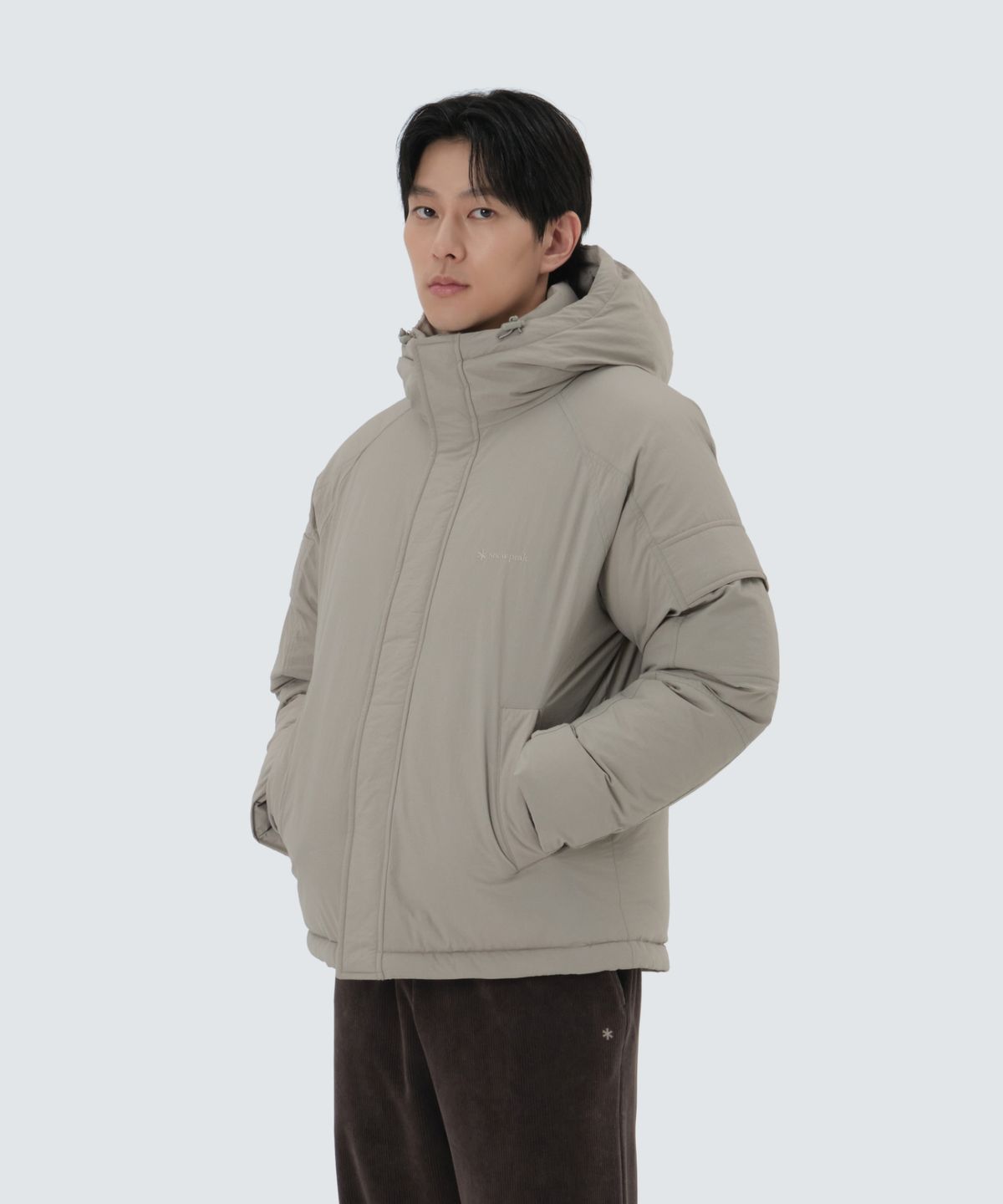 스노우피크 어패럴(SNOWPEAK APPAREL) 시티캠퍼 유틸리티 후드 다운 자켓 (S25WMGDJ68) Beige Gray