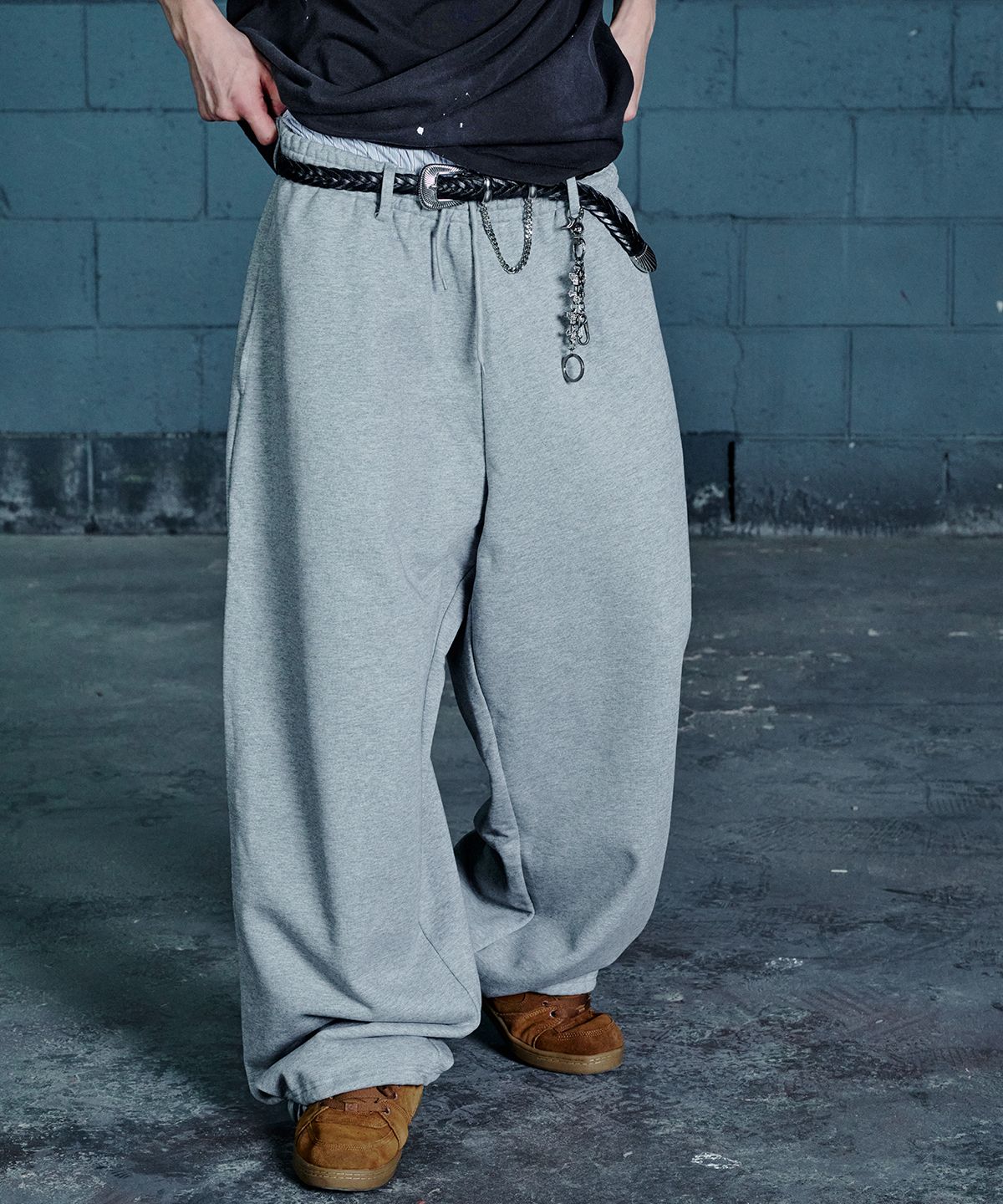 노드(NOD) Trunk Sagging Baggy Sweatpants (Grey)