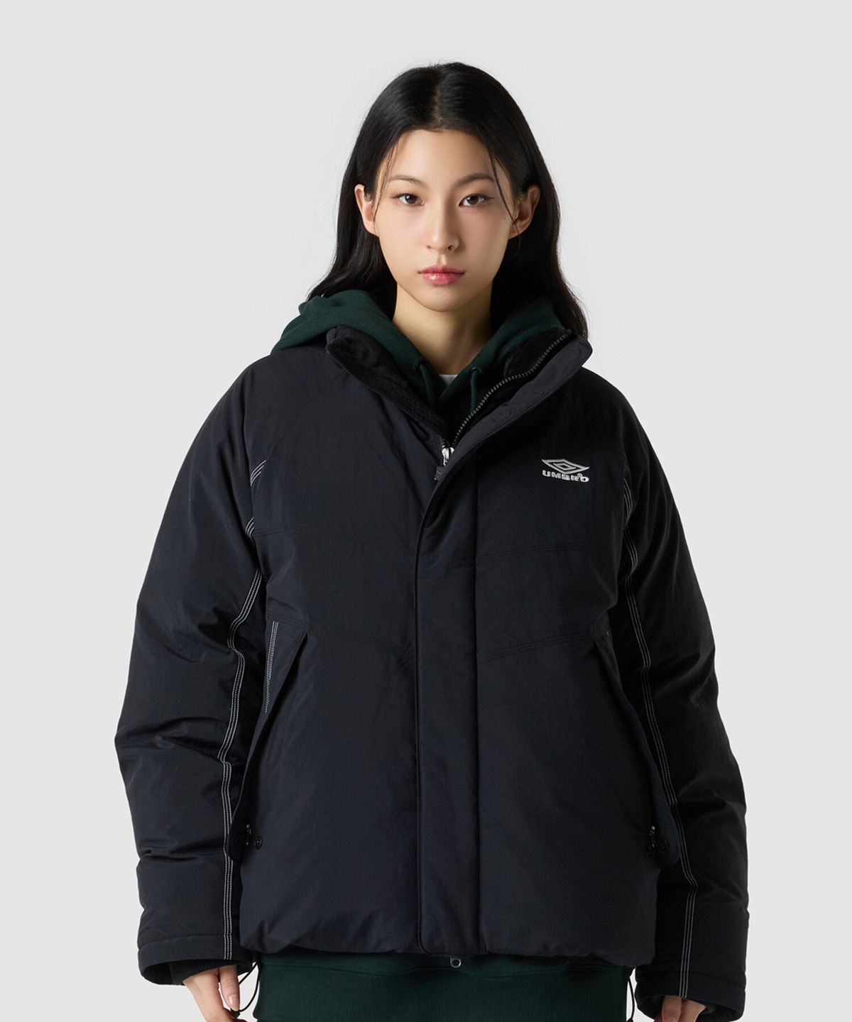 엄브로(UMBRO) 크리스피 타슬란 머스코비 덕 다운 자켓 블랙 UQ321CDJ92