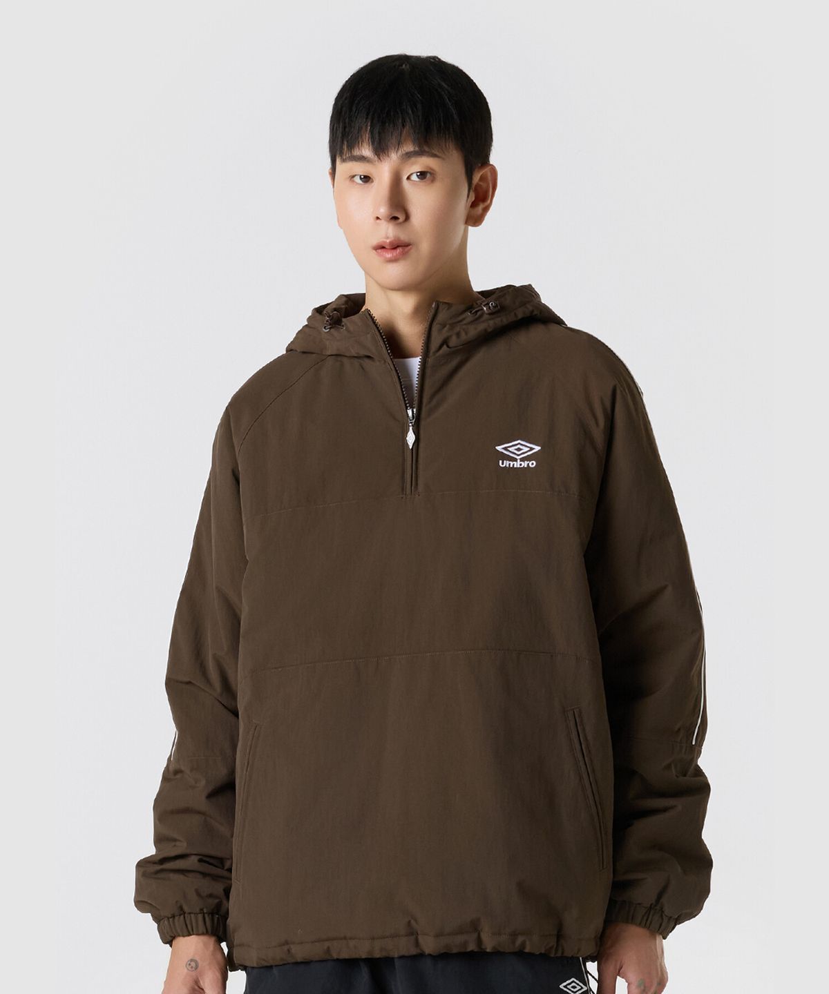 엄브로(UMBRO) 유니온 트랙 스탠넥 패딩 후드 아노락 브라운 UQ321CWT95