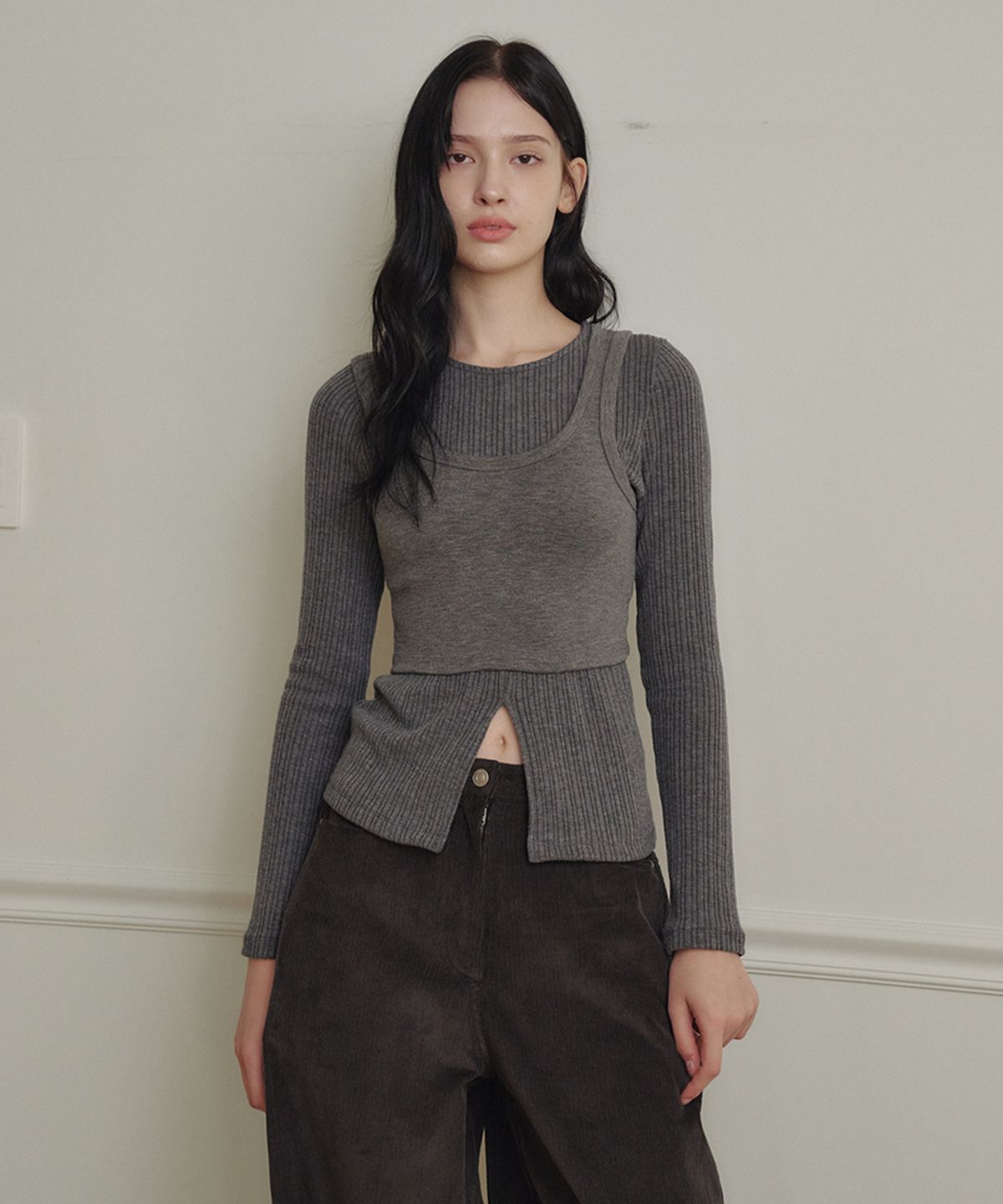마롯(MARROT) Sleeveless Top Layered T-shirt_Charcoal