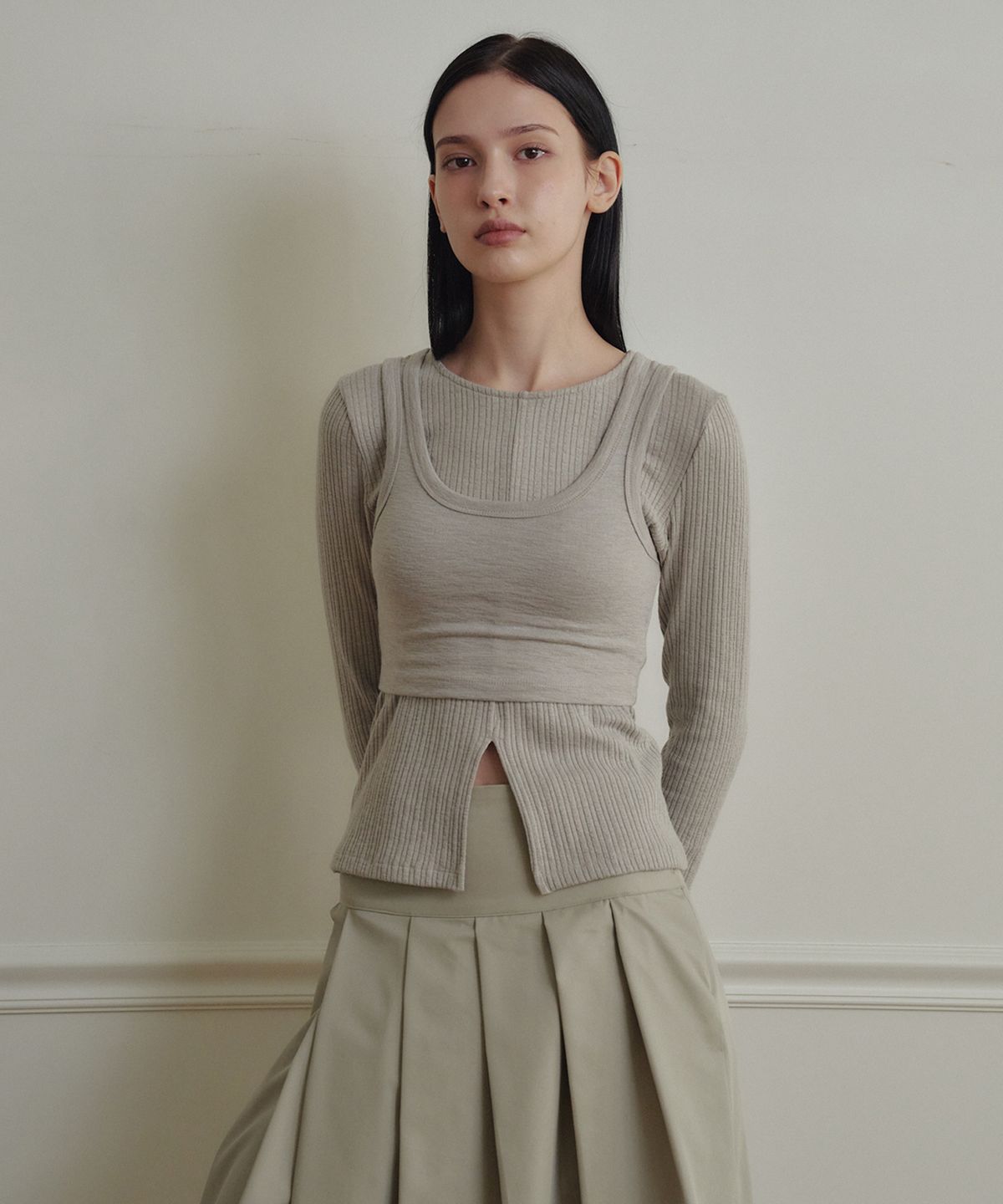마롯(MARROT) Sleeveless Top Layered T-shirt_Pale Khaki