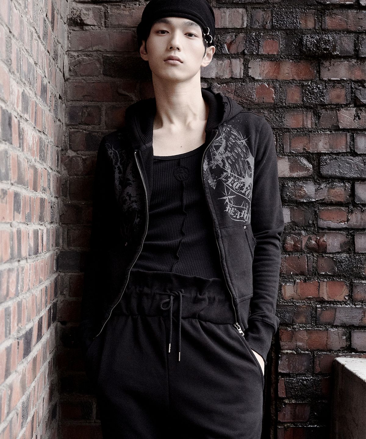 레씨토(LECYTO) Celestial Paint Hoodie Zip-Up_[Black]