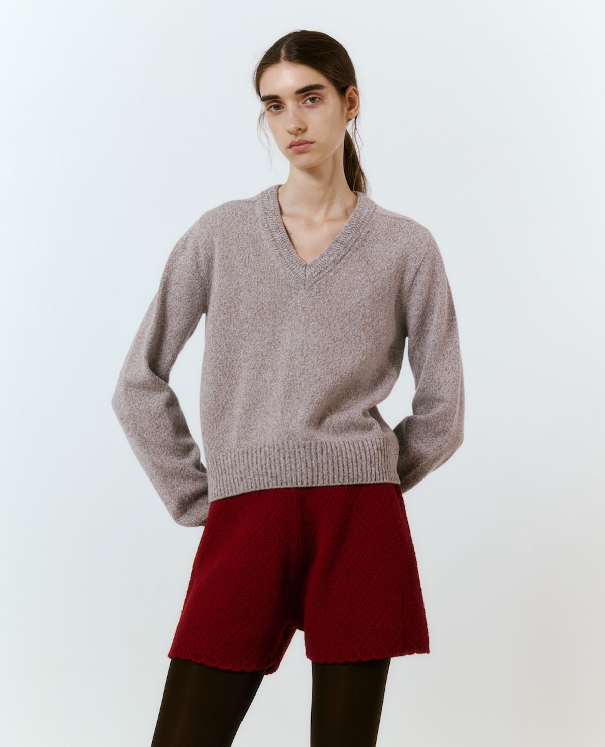 매기(MAGGIE) Tweedy V-neck  Pullover (2color)