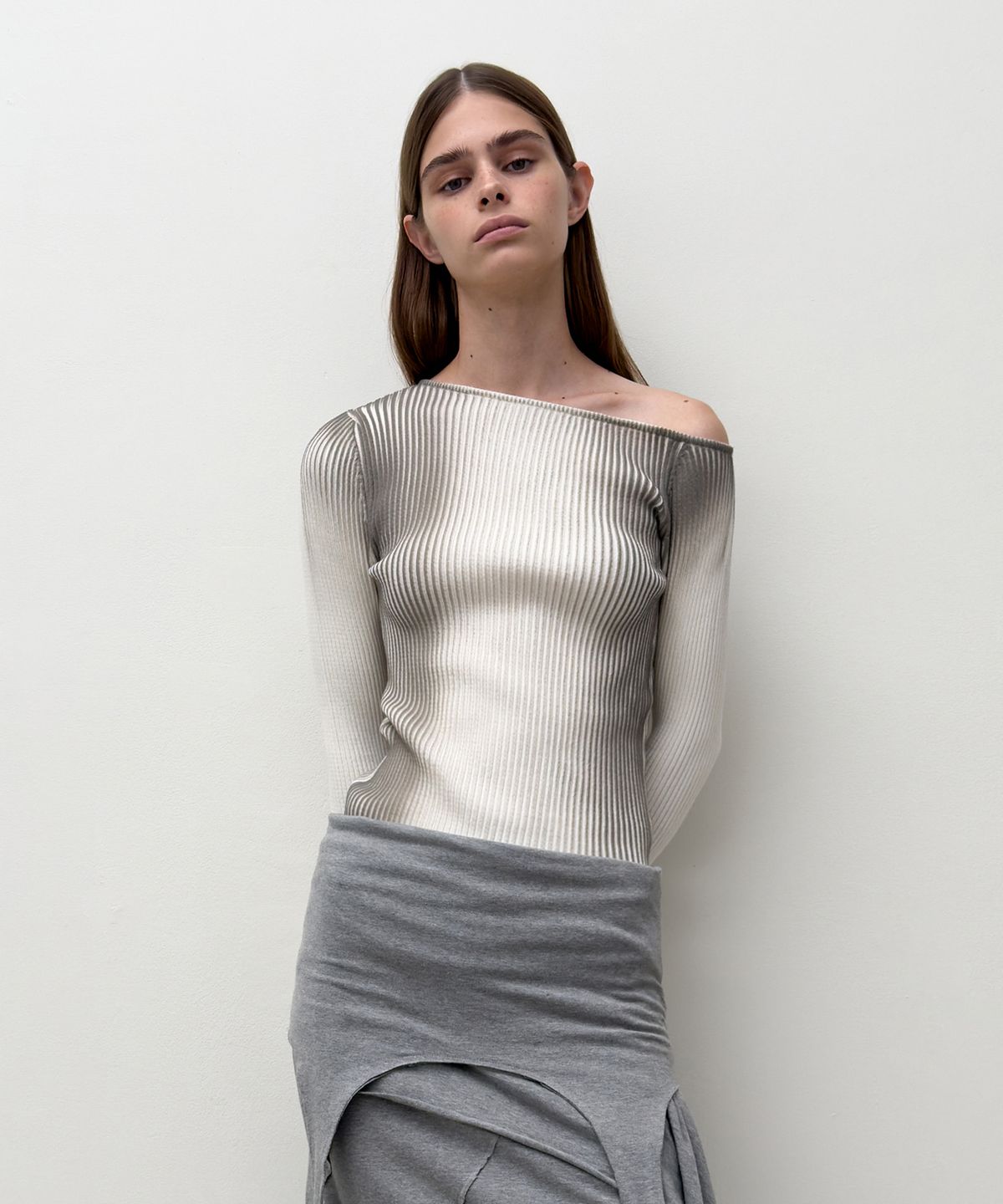 다이애그널(DIAGONAL) ONE OFF SHOULDER SPRAY KNIT (ivory)