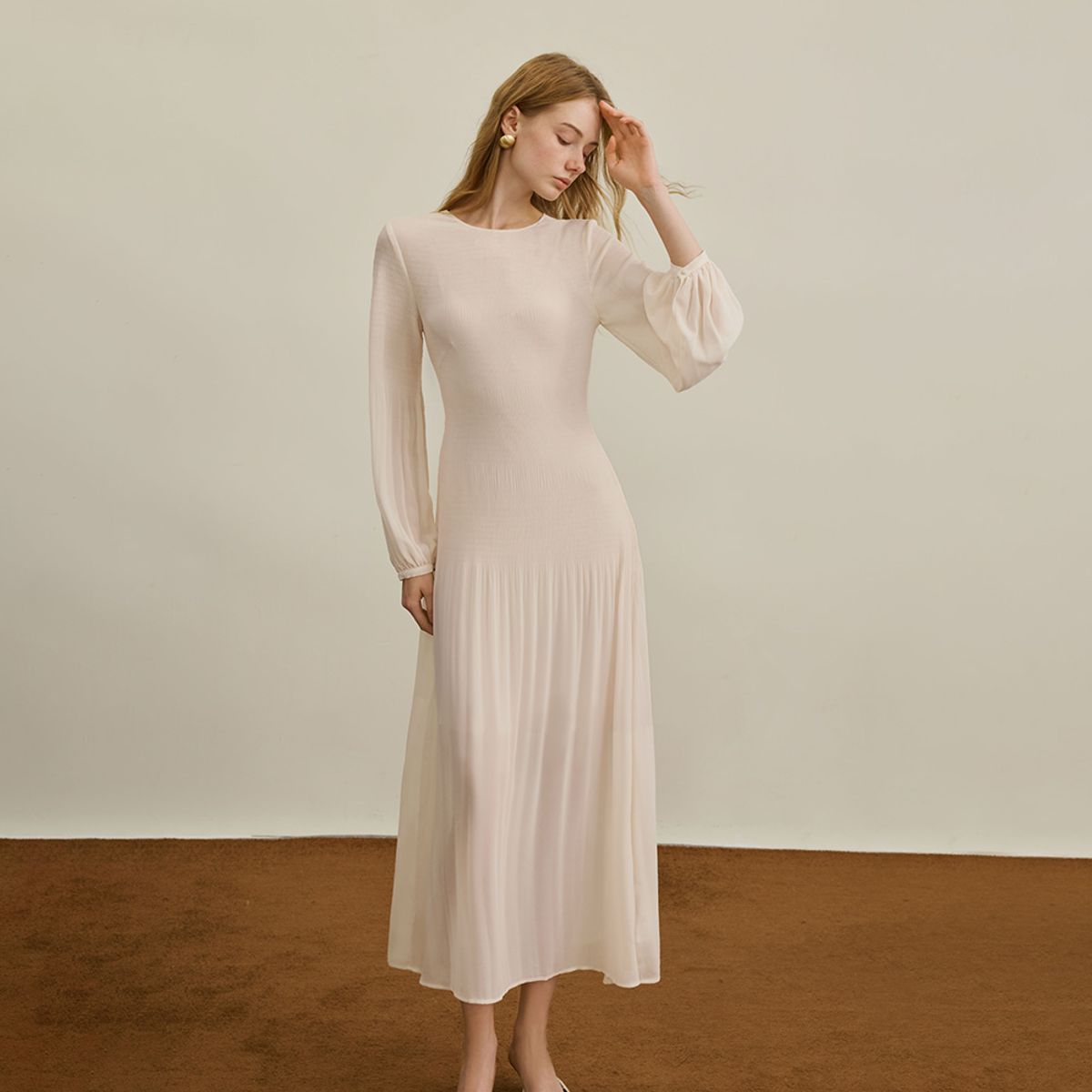 와이와이아이엠(YYIAM) YY_Ivory puff sleeve slim dress