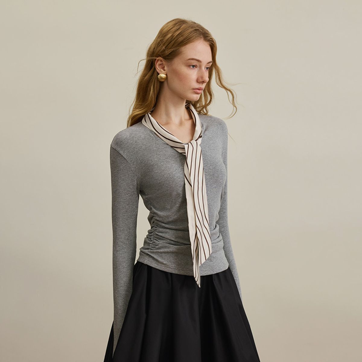 와이와이아이엠(YYIAM) YY_Waist slim crew neck top_2color