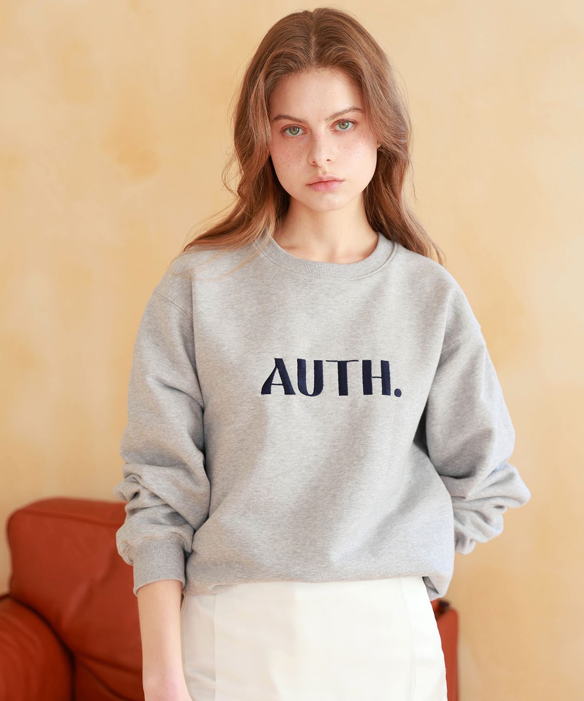 어쓰(AUTH.) 어센틱 스웨트셔츠 (그레이)