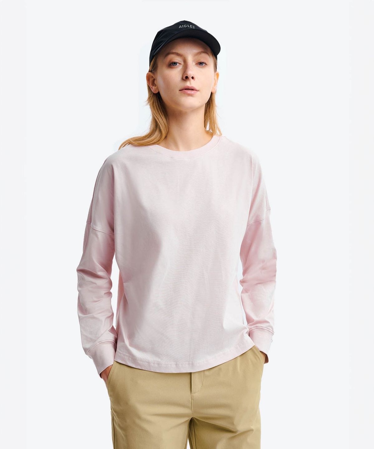 에이글(Aigle) 여성 DFT 롱슬리브 티셔츠 AAW25WTSH005GUI