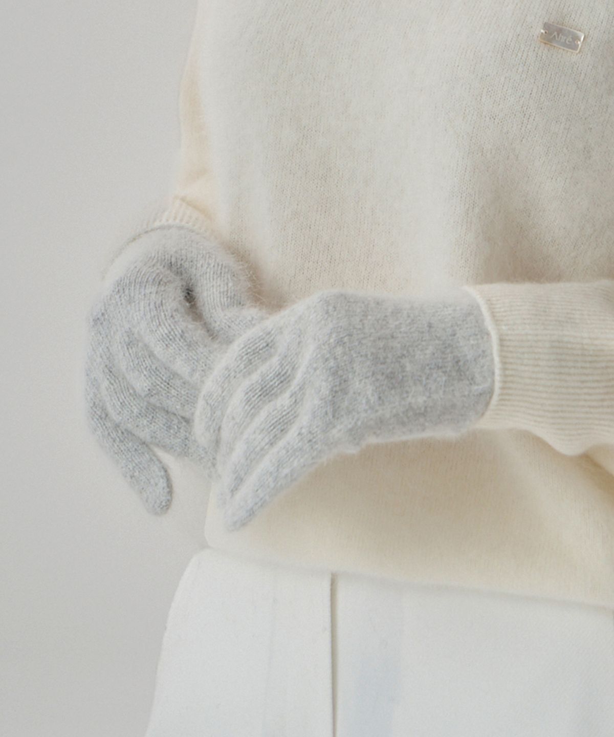 아흐레(AHRE) Nue Fingerhole Angora Wool Gloves _LIGHT GREY