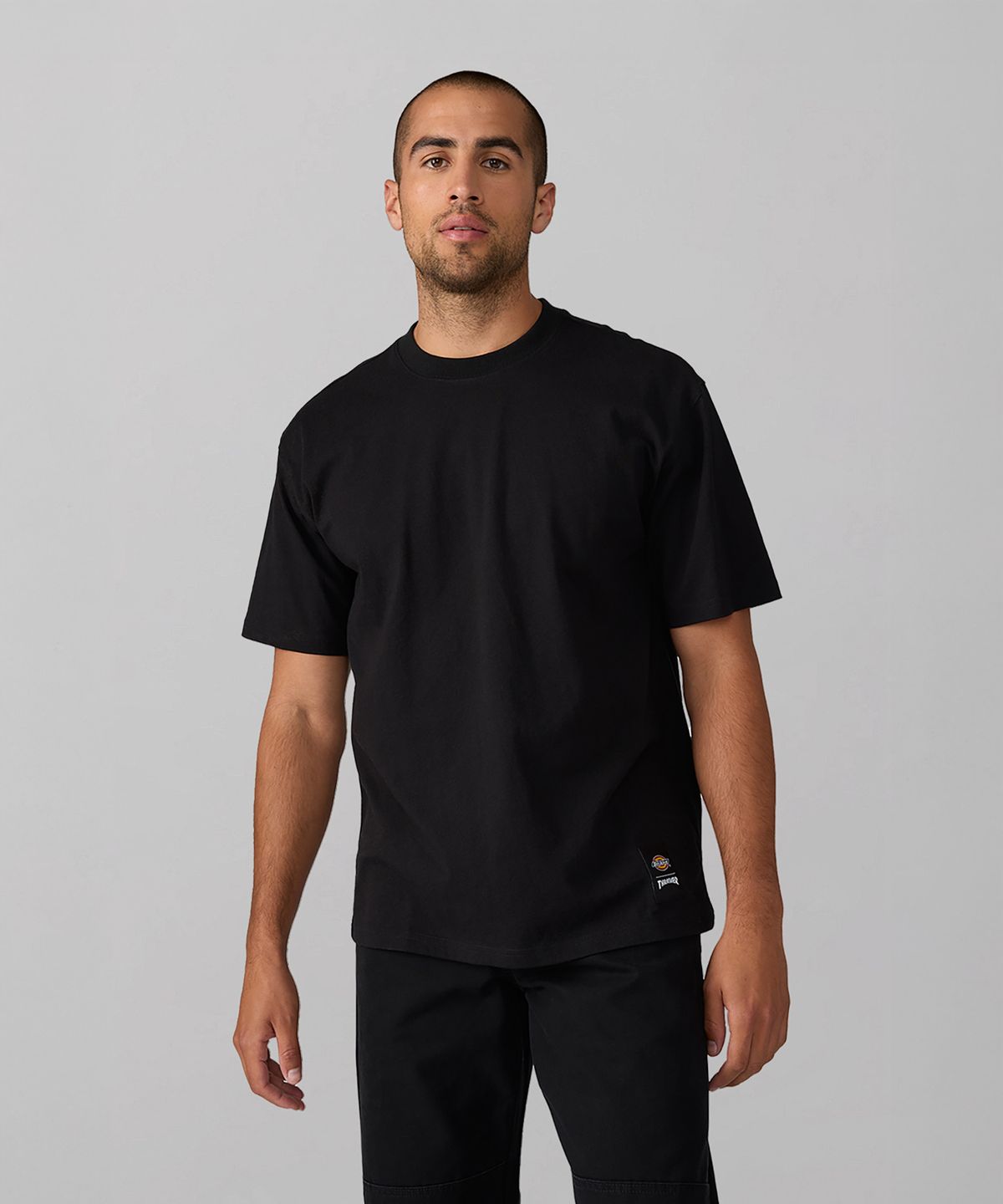 디키즈(DICKIES) 디키즈 X 트레셔 릴렉스드 그래픽 티셔츠 Black