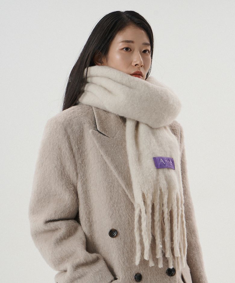 Boucle Oversize Brush Light Muffler_IVORY