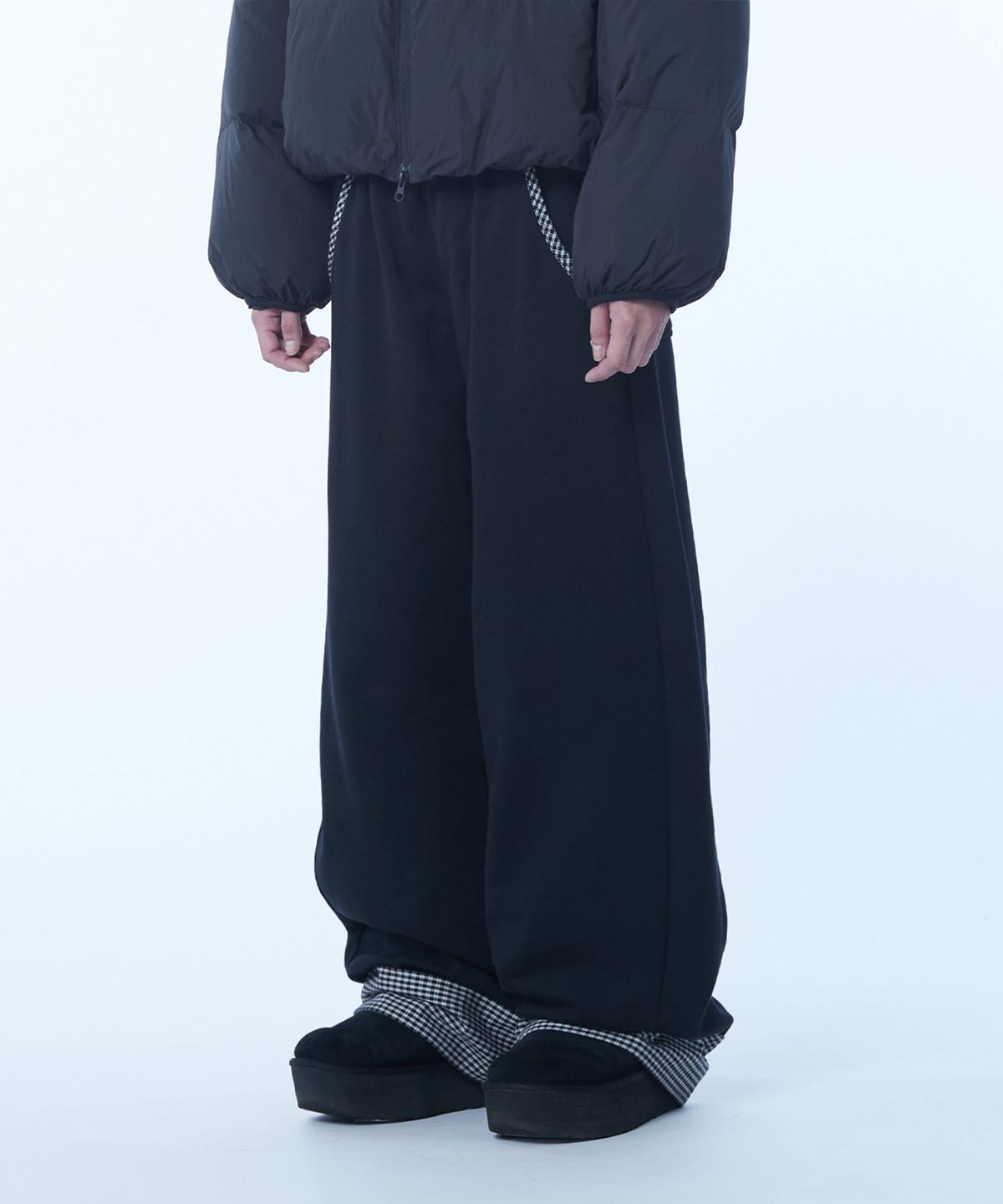 더콜디스트모먼트(THE COLDEST MOMENT) TCM hidden check sweat pants (black)