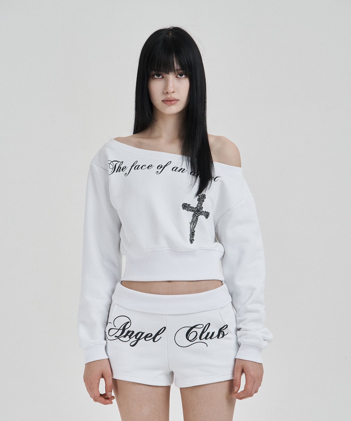 일리오(ILLIO) White Angel sweat shirt