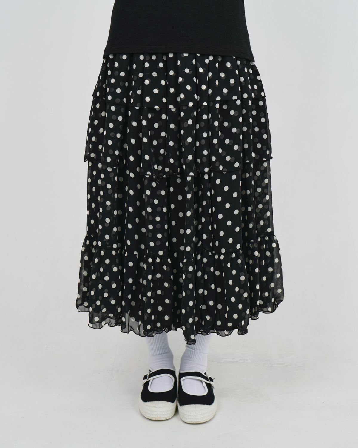 로액슈얼(LO AXUAL) DOT CHIFFON FLARE SKIRT_BLACK