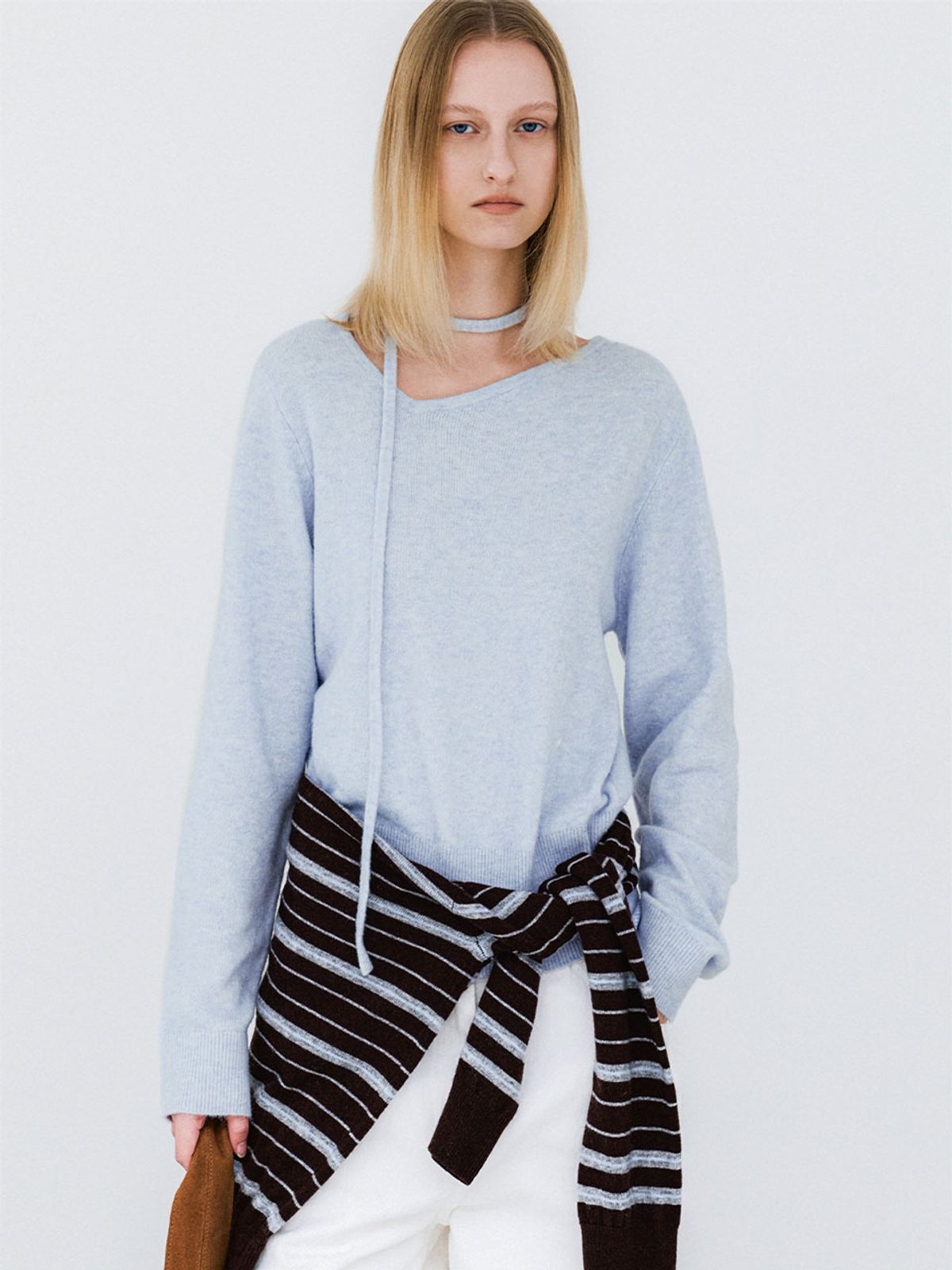 아틀리에 나인(ATELIER NAIN) SIDE NECK STRAP DETAIL KNIT(T-7142)