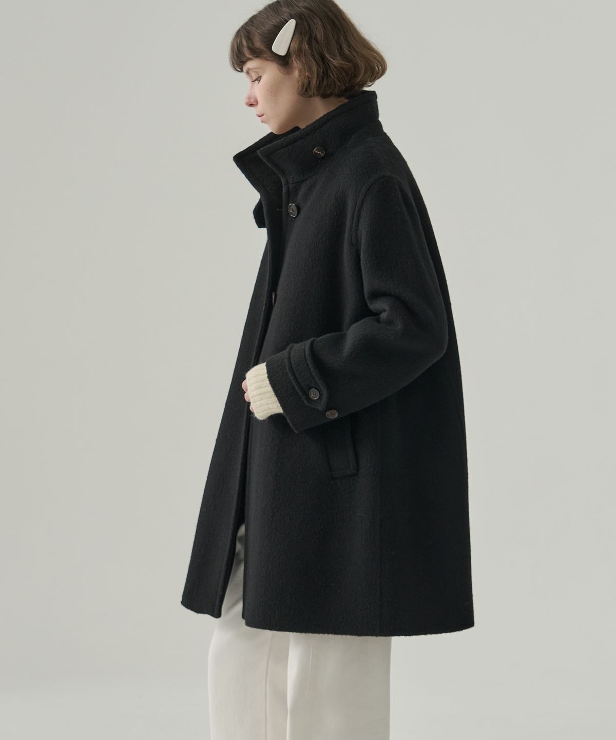 드로우핏 우먼(DRAWFIT WOMEN) 래빗 앙고라 울 핸드메이드 플레어 하프 코트 [BLACK]