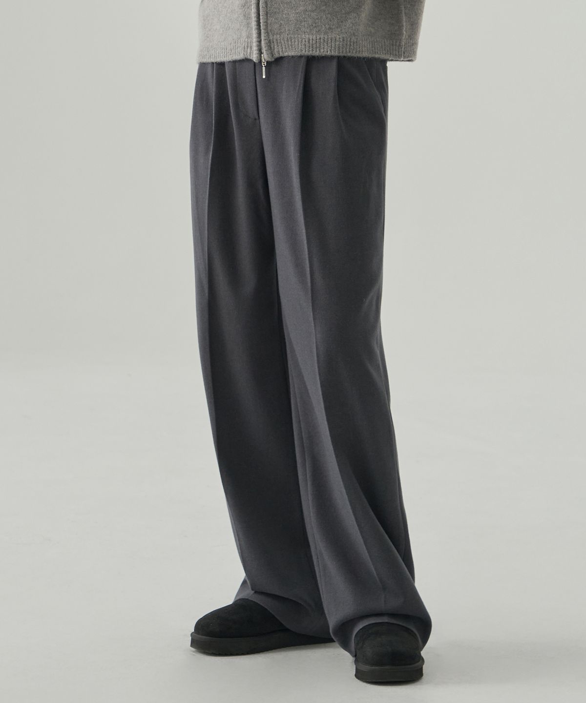 드로우핏 우먼(DRAWFIT WOMEN) 토스티 기모 투턱 와이드 슬랙스 [CHARCOAL]