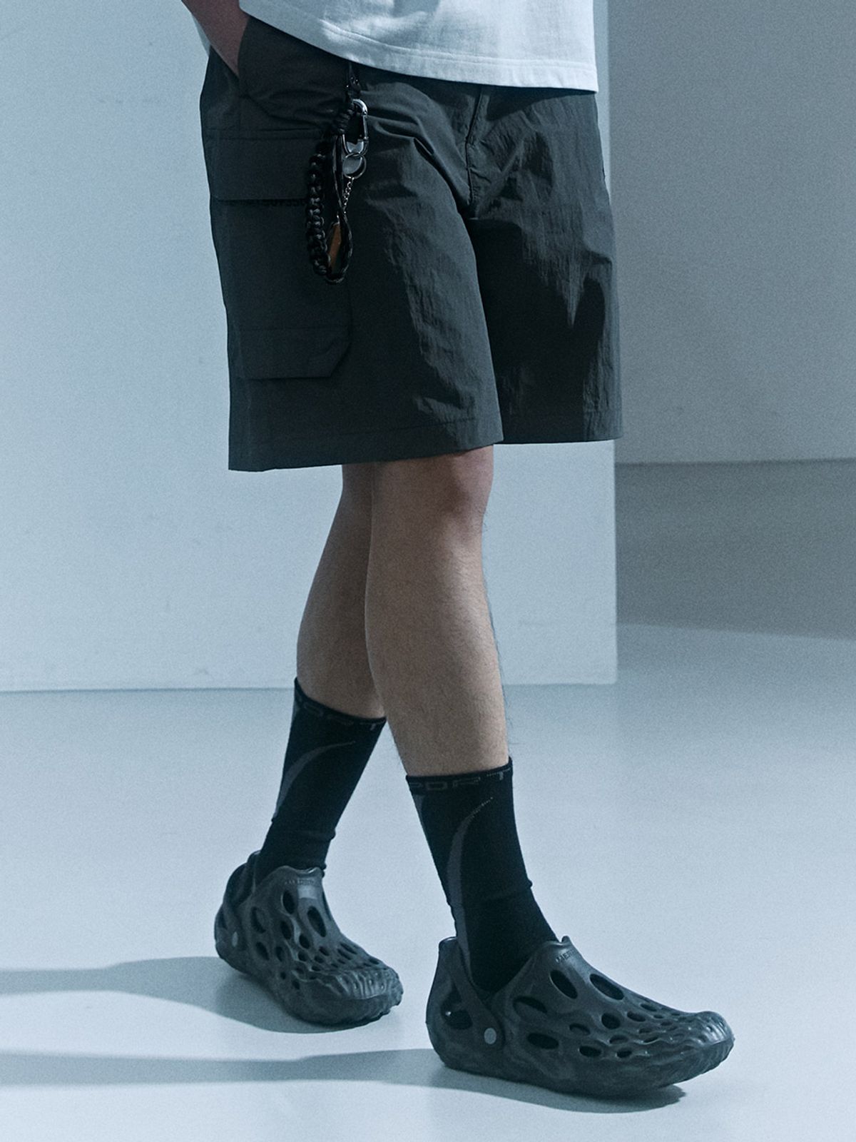 코브마스터(COBMASTER) CARGO NYLON SHORTS [CHARCOAL]