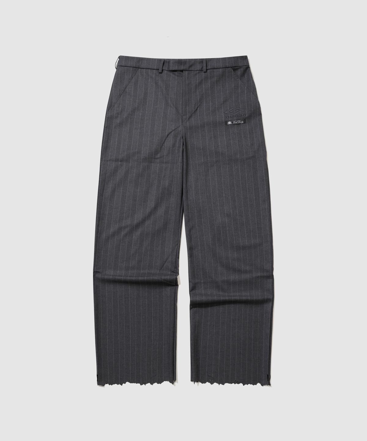 엄브로(UMBRO) [UMBRO X SLAM JAM] 포멀 핀스트라이프 팬츠 차콜 UQ411CPTO1