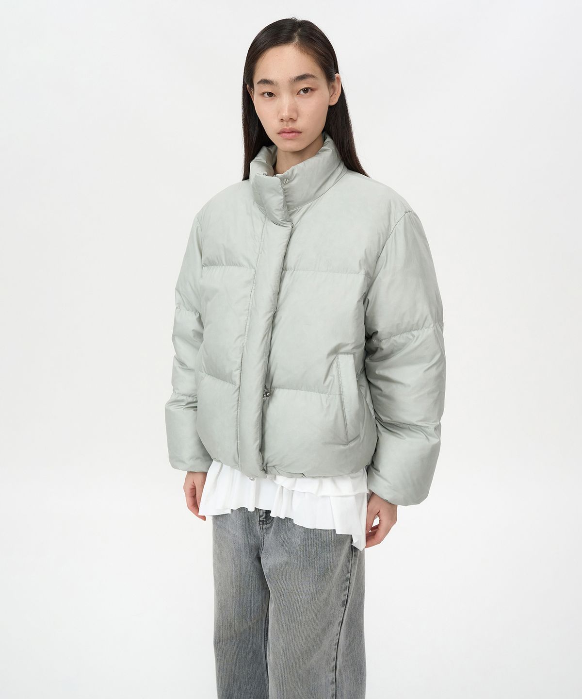 인사일런스 우먼(INSILENCE WOMEN) 베이직 립스탑 구스 다운 PALE GREEN