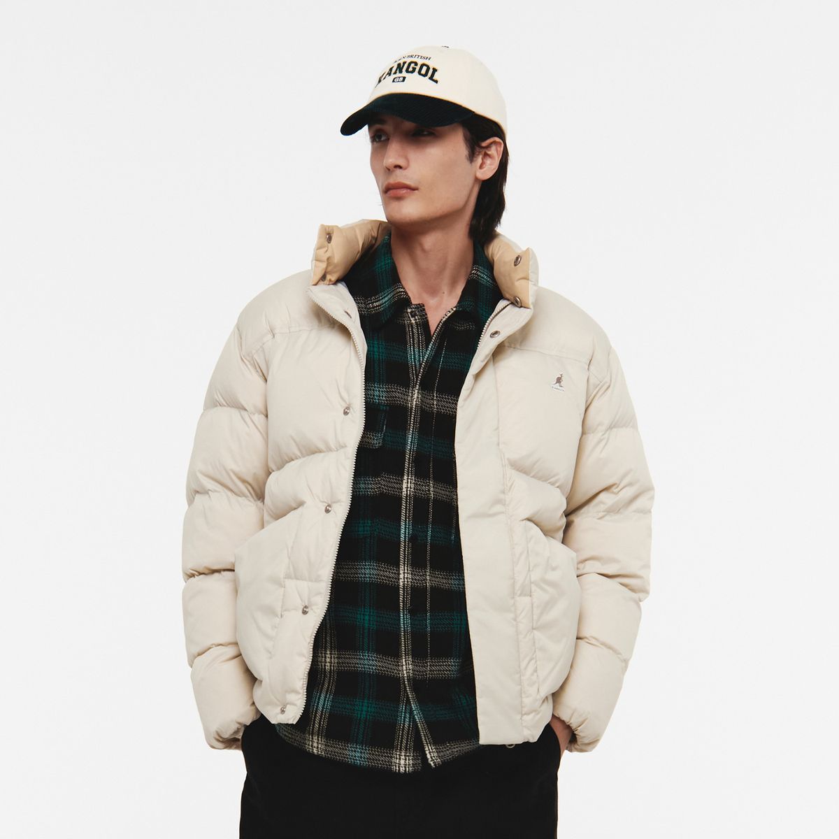 캉골(KANGOL) 캉골 스탠드칼라 다운 푸퍼 9583 에크루