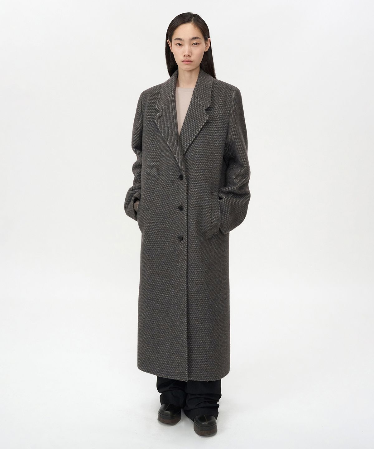 인사일런스 우먼(INSILENCE WOMEN) 클래식 맥시 코트 BROWN