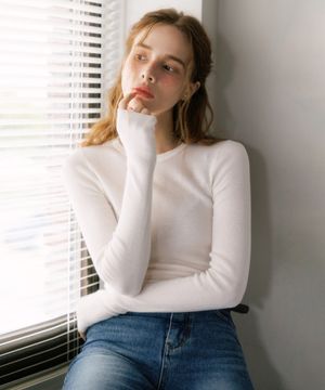 울 슬림핏 라운드 워머 니트