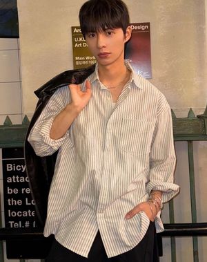 타이 스트라이프 히든버튼 셔츠 _ 화이트 (타이 탈부착 가능)