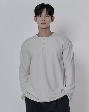 포인트 버튼 헨리넥 니트 _ 크림