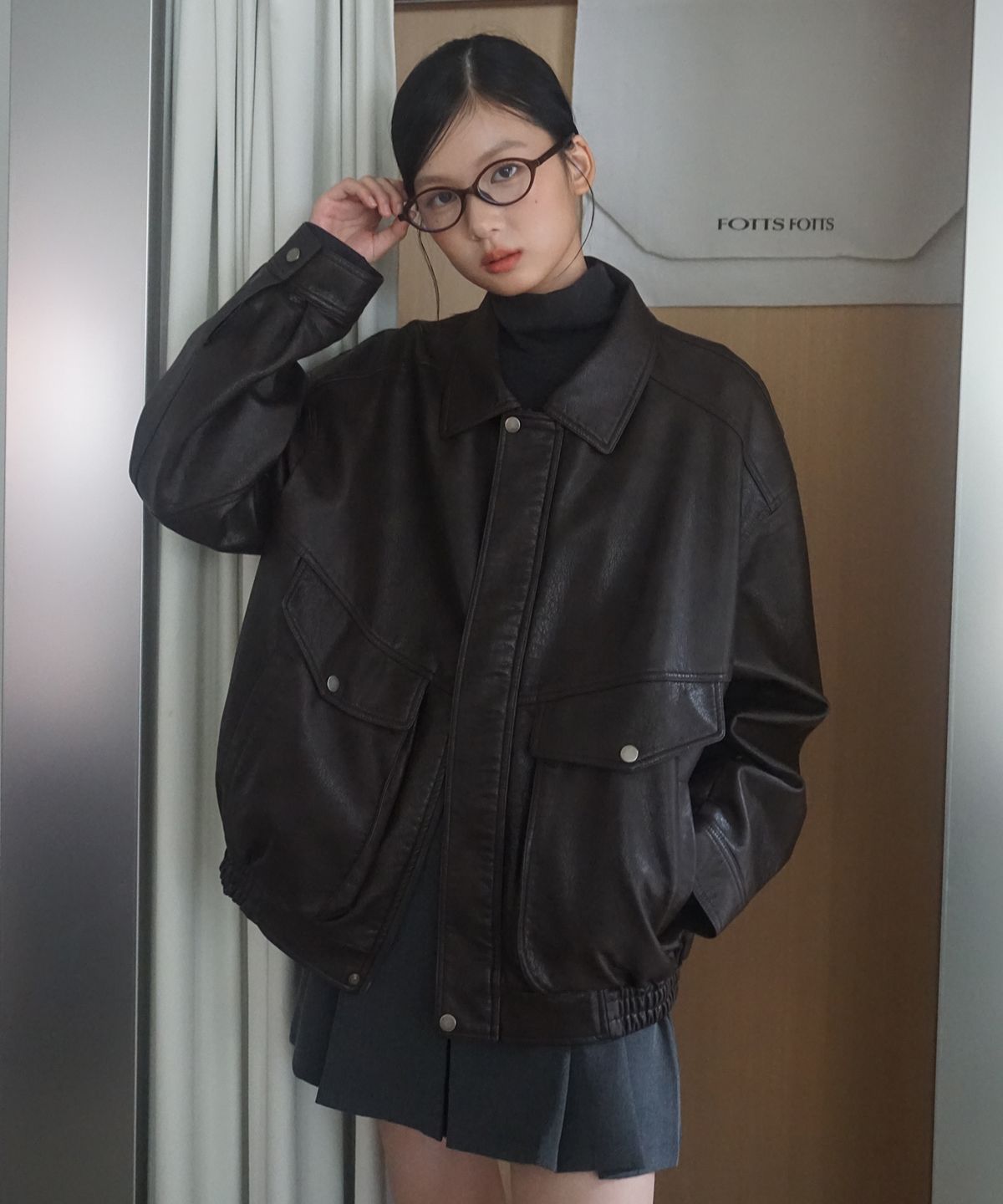 무드인사이드 우먼(MOOD INSIDE WOMAN) (woman) 리파인드 포켓 레더 블루종_Brown