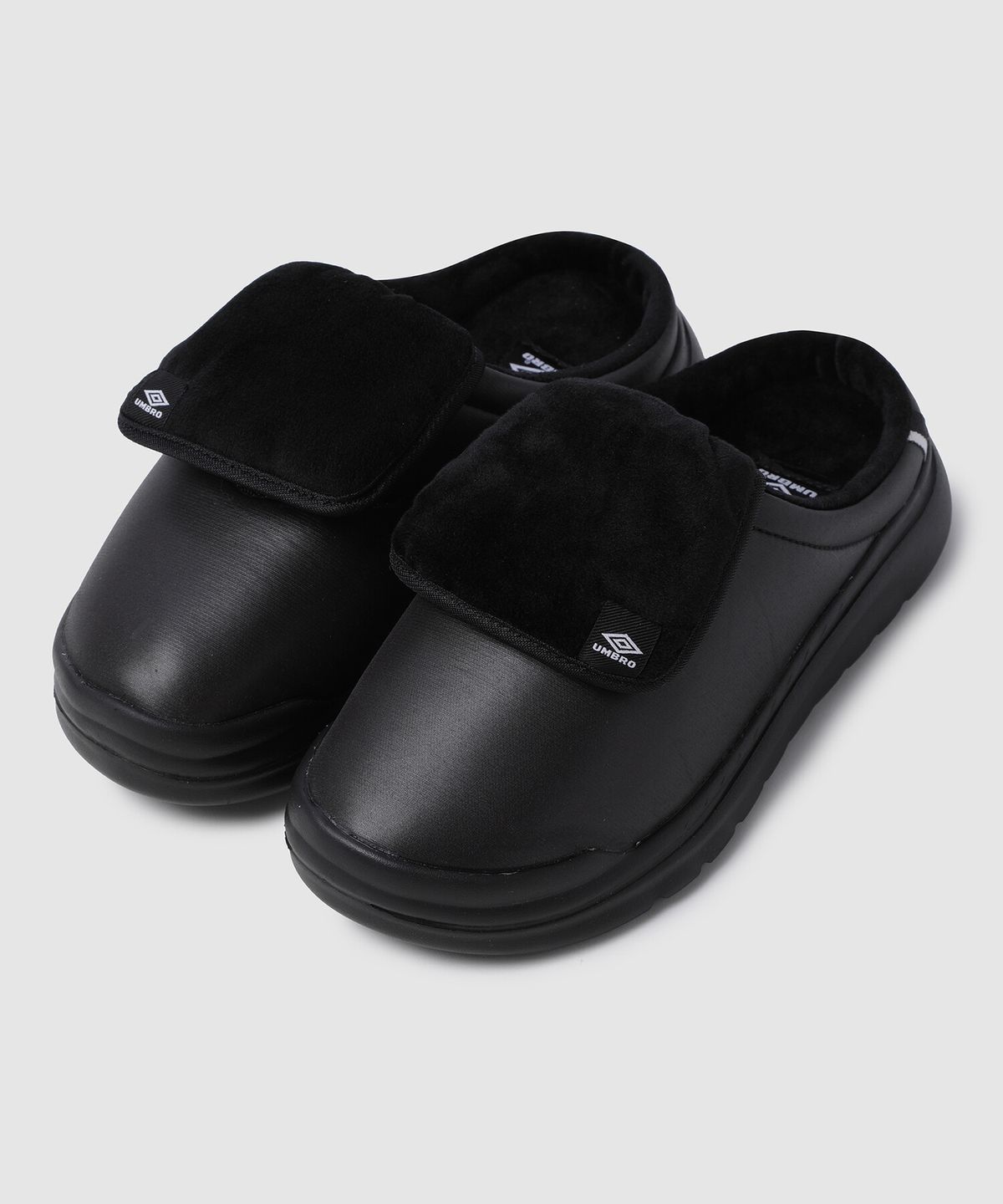 엄브로(UMBRO) HERITAGE PADDING MULE (헤리티지 패딩 뮬) 블랙 UQ423ETPO0