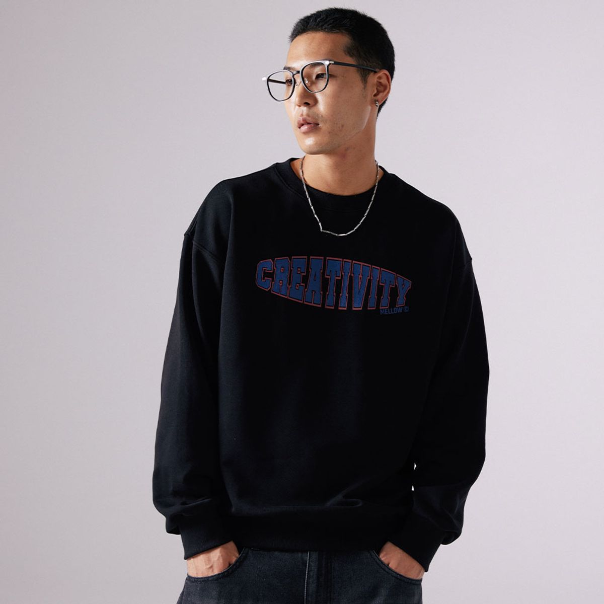멜로우컨셉(MELLOW CONCEPT) M63 CREATIVITY 맨투맨 블랙