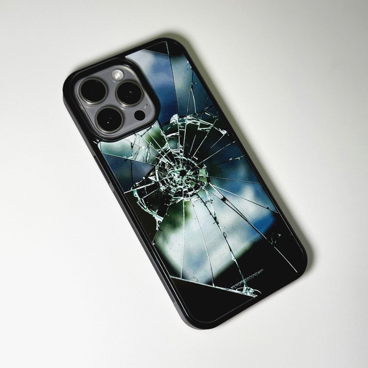 메모리즈바운더리(MEMORIESBOUNDARY) Crack of Shadow Bumper Mirror Phone Case (MagSafe)