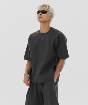 와플 유니 트레일 래글런 숏 슬리브 티-차콜