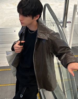 크랙 레더 미니멀 자켓 _ 브라운