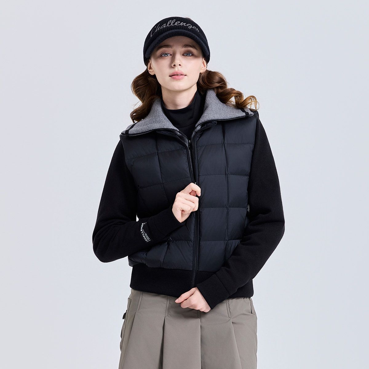 챌린저(CHALLENGER) 여성 윙카라 숄더 프리 스윙 구스다운 자켓 블랙