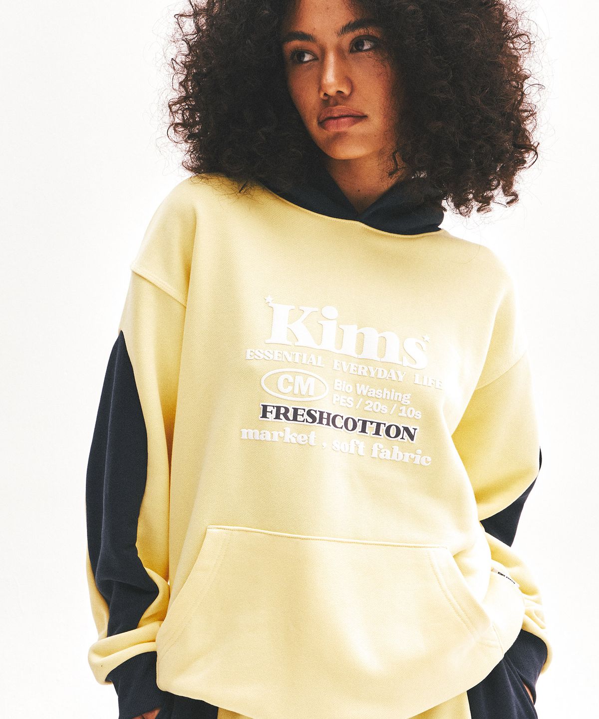 킴스 프레시 코튼 마켓(KIMS FRESH COTTON MARKET) Specialday Bam Logo Hoodie Yellow