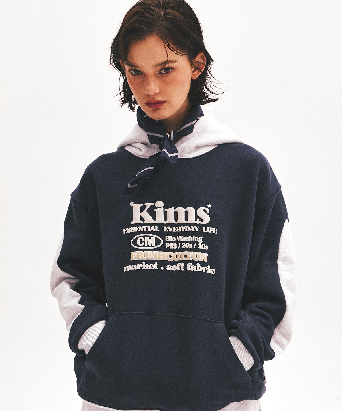 킴스 프레시 코튼 마켓(KIMS FRESH COTTON MARKET) Specialday Bam Logo Hoodie Navy
