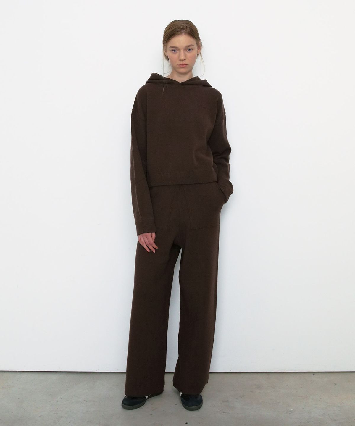무아르무스(MUARMUS) Soft Cotton Knit Pants [Brown]
