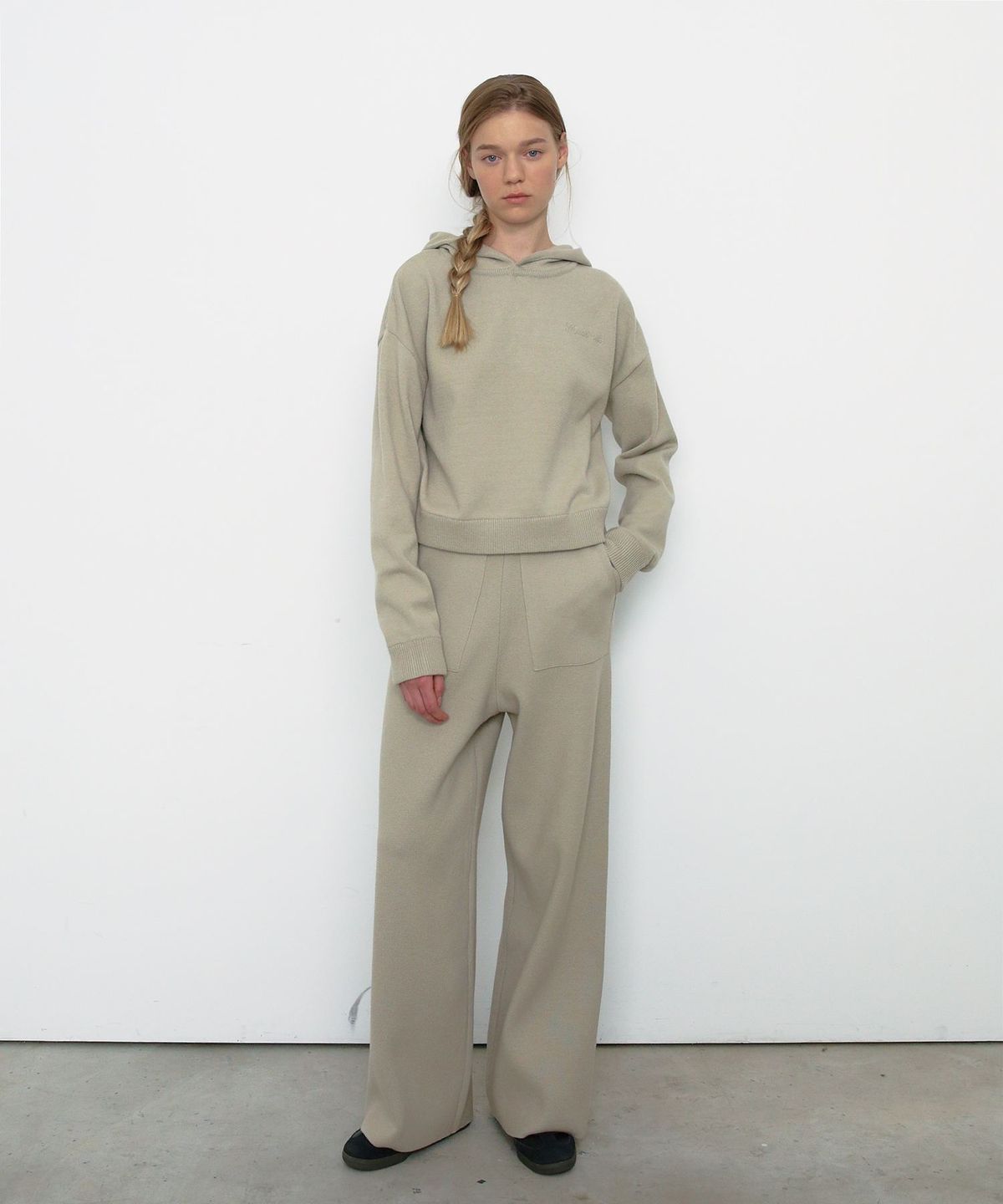 무아르무스(MUARMUS) Soft Cotton Knit Pants [Light Beige]