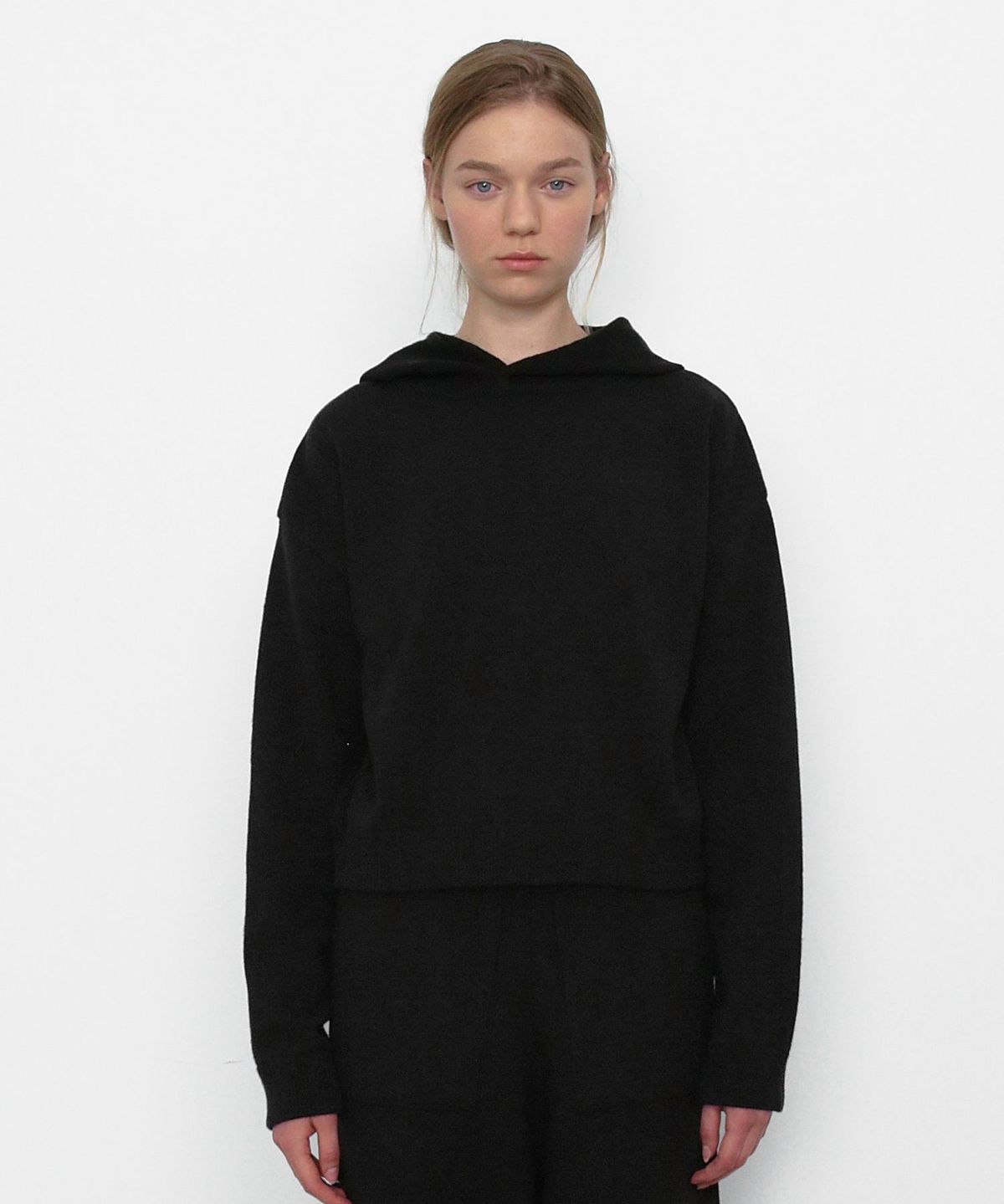 무아르무스(MUARMUS) Soft Cotton Hoodie Knit [Black]