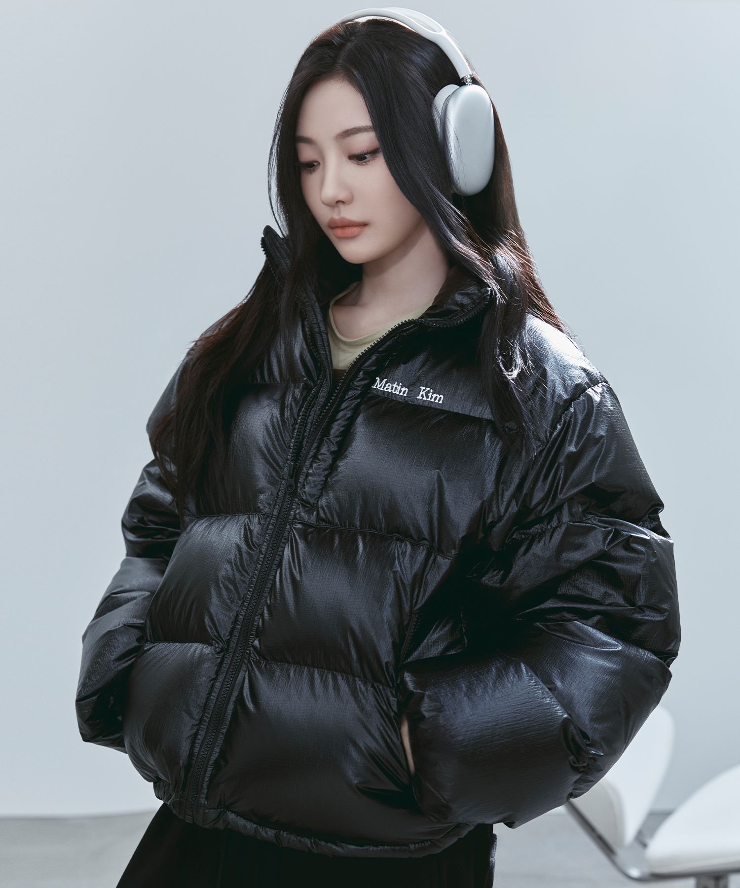 MUSINSA | MATIN KIM SMALL LOGO VOLUME DOWN JUMPER FOR WOMEN IN BLACK